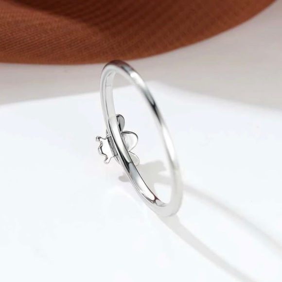 Silver Bee Ring - Picture 2 of 4